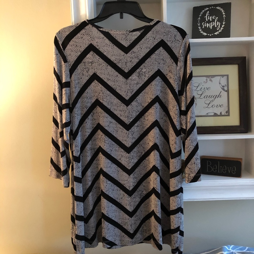 Coldwater Creek black & Gray Top size L - Picture 2 of 4